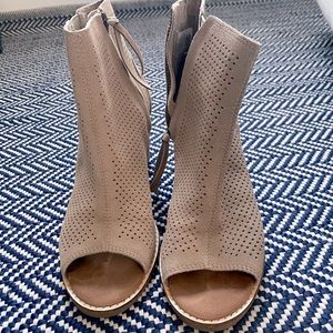 Cute summer Toms booties! #NBW